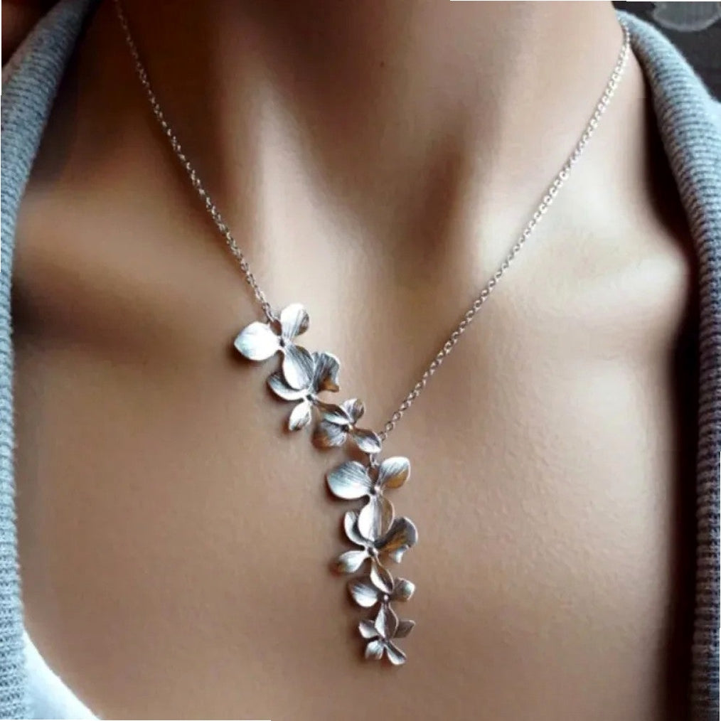 Antique Silver Floral Necklace