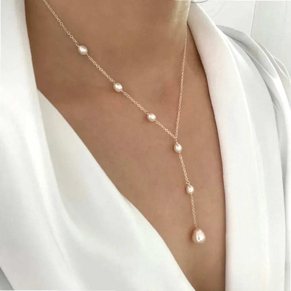 Vintage Pearl Necklace with Pendant